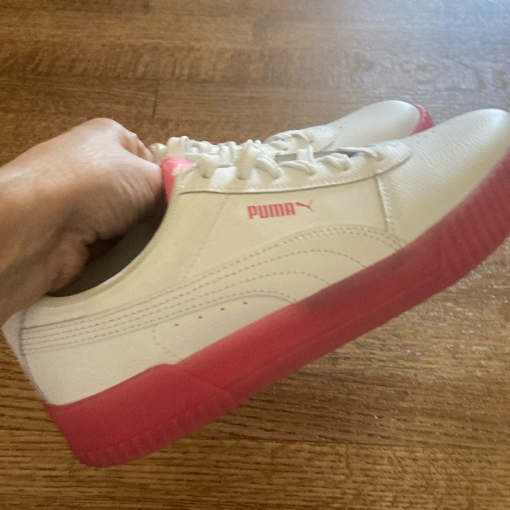 Puma White and Pink Sneakers LIKE NEW! - Picture 9 of 10
